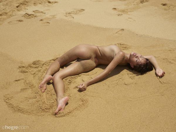 Nokaut Jessy na plaży #40